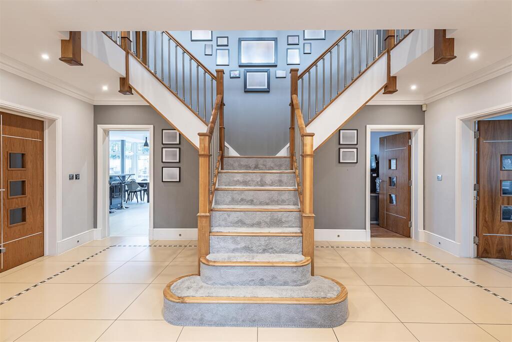 Additional image 15 of Wood End Road, Harpenden