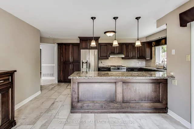 Additional image 14 of 59 Adirondack Cres