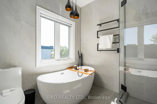 Additional image 21 of 86 Roosevelt Rd