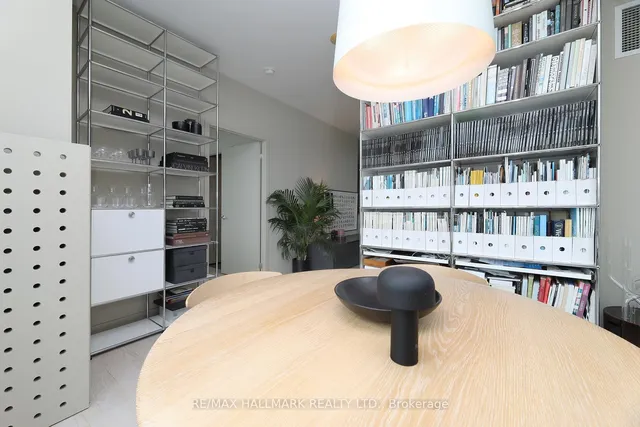 Additional image 21 of 33 Lombard St Unit 2406