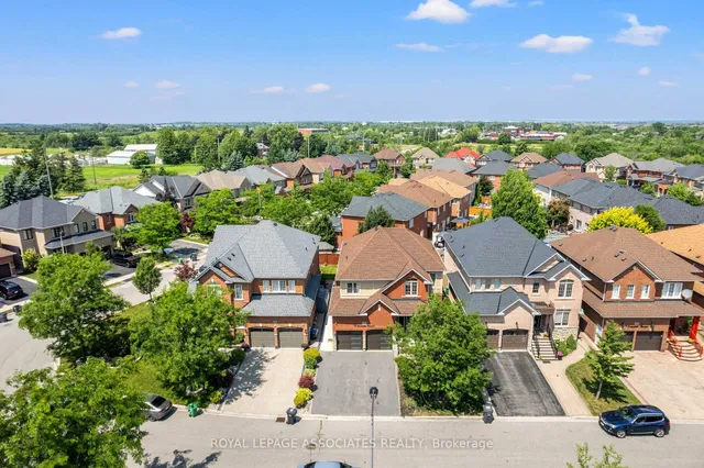 Additional image 42 of 13 Laurentide Cres