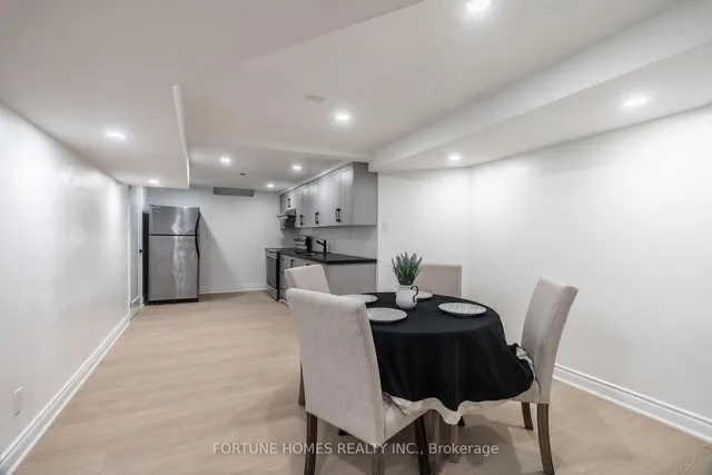 Additional image 38 of 31 Ortona Dr