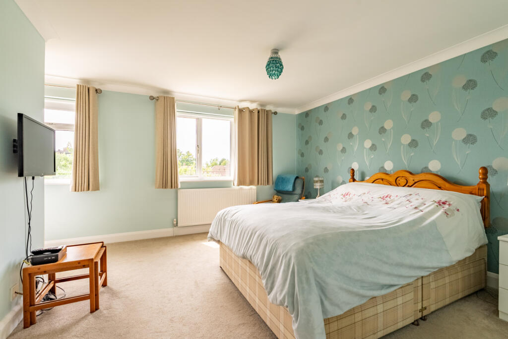 Additional image 11 of Oakwood Drive, St. Albans, Hertfordshire, AL4