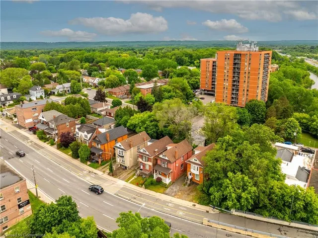 Additional image 4 of 738 King St