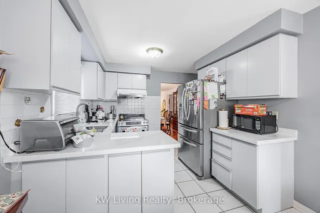 Additional image 11 of 35 Roxanne Cres