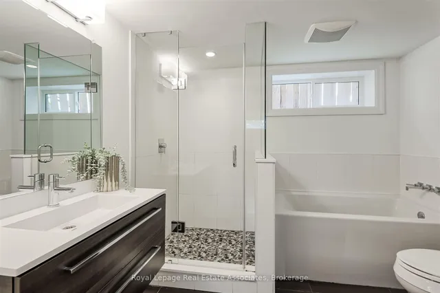 Additional image 24 of 4 Sabine Rd