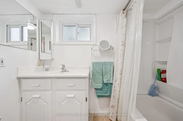 Additional image 26 of 854 Guelph St