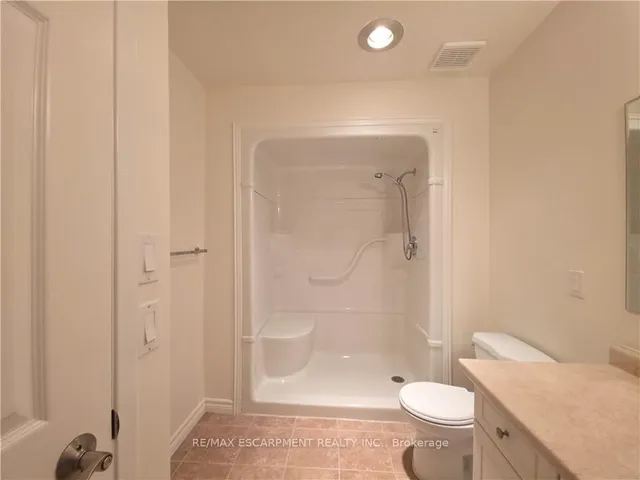 房产图片 15 - 1 Szollosy Circ