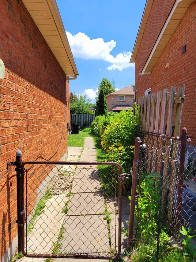 Additional image 4 of 21 Tulip Dr