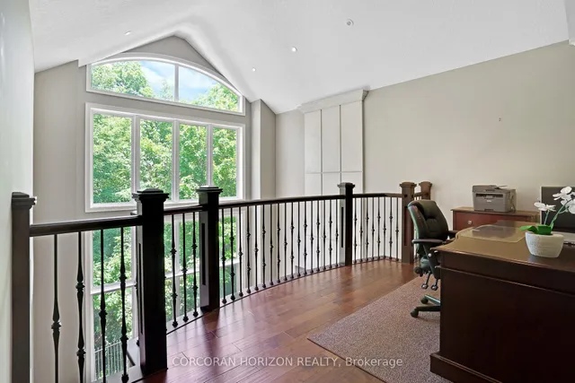 Additional image 33 of 258 Edgewater Cres Unit 8