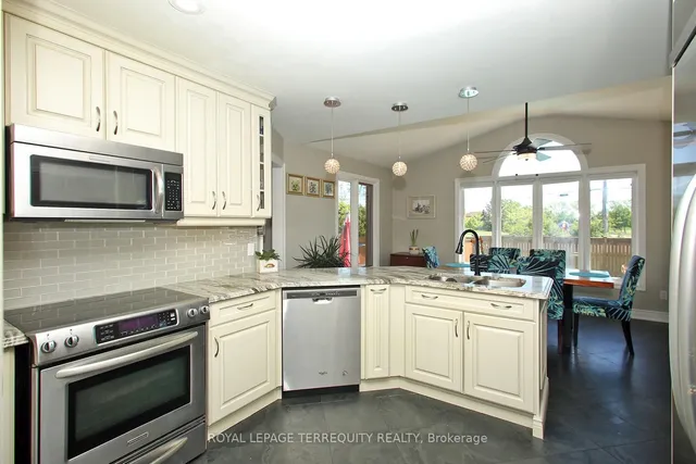 Additional image 19 of 3 Riviera Rdge