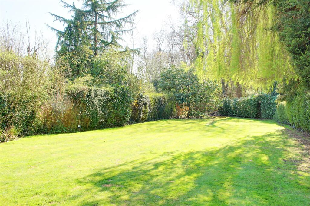 Additional image 26 of The Grove, Brookmans Park