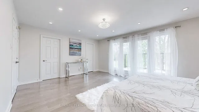 Additional image 27 of 54 Garnier Crt