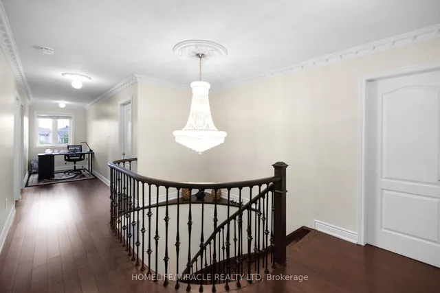 Additional image 21 of 24 Fauna Crt