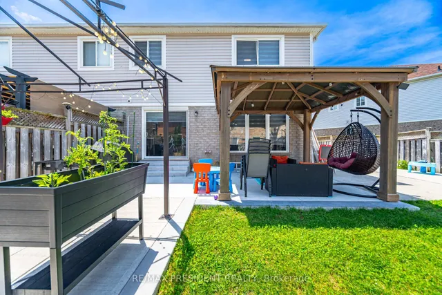 Additional image 46 of 58 Frontenac Cres