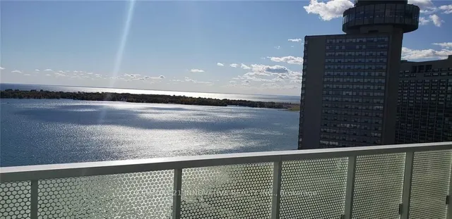 Additional image 19 of 15 Queens Quay Unit 2403