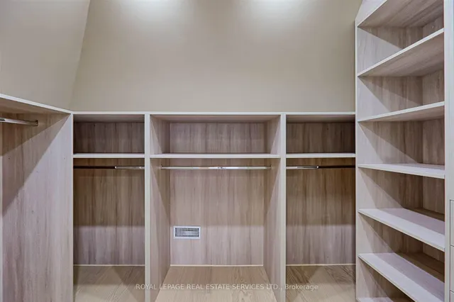 Additional image 31 of 324 Riverside Dr