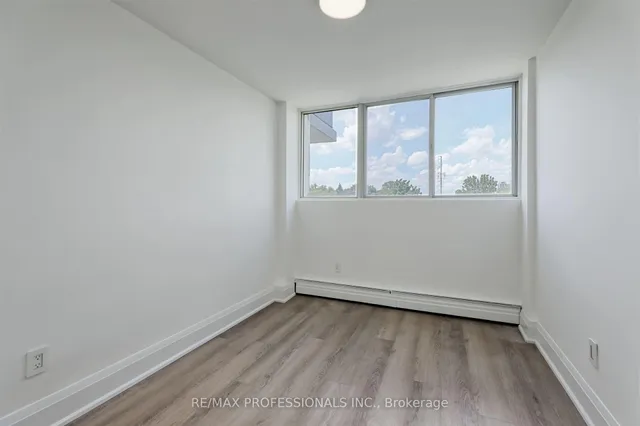 Additional image 33 of 11 Neilson Dr Unit 502