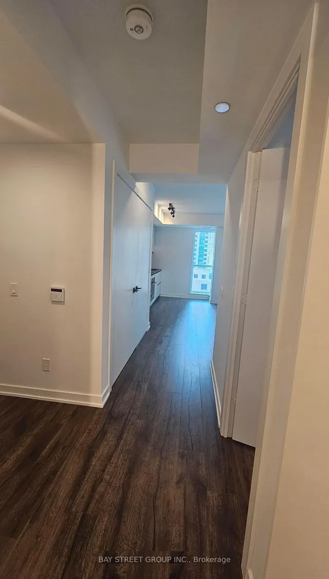 Additional image 12 of 327 King St Unit 702