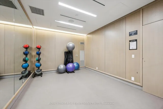 Additional image 25 of 1 Edgewater Dr Unit GPH27