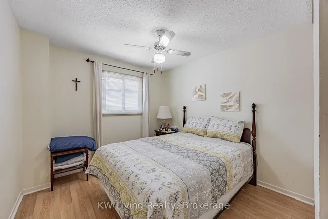 Additional image 20 of 35 Roxanne Cres