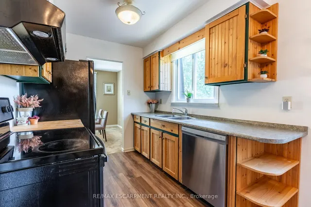 Additional image 16 of 1515 Brenner Cres