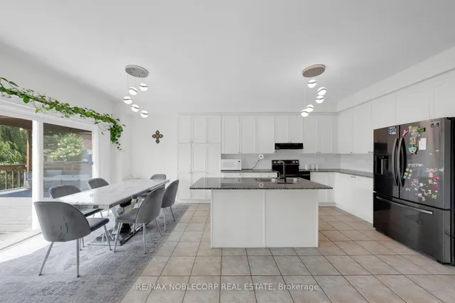 Additional image 16 of 48 Monabelle Cres