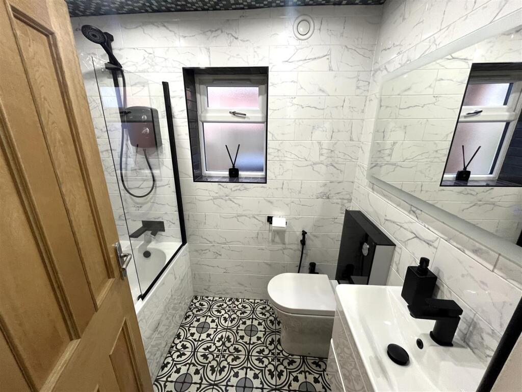 Additional image 20 of Willows Crescent, Balsall Heath