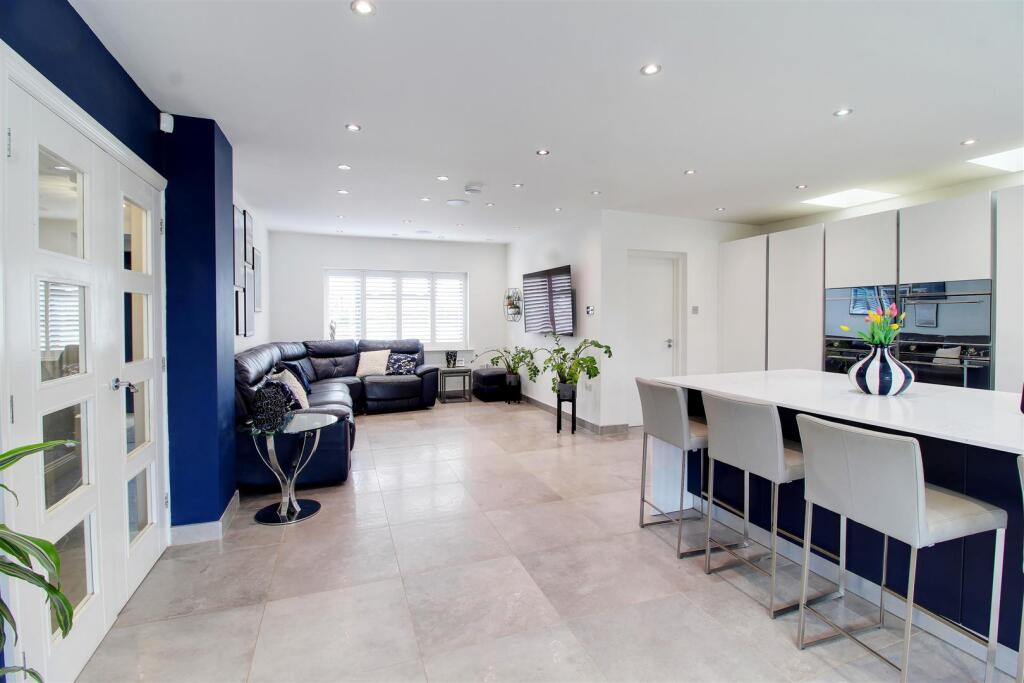 Additional image 18 of Moffats Lane, Brookmans Park