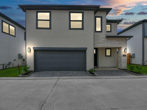 3217 Royal Oaks Hollow Ln, Houston, TX 77082
