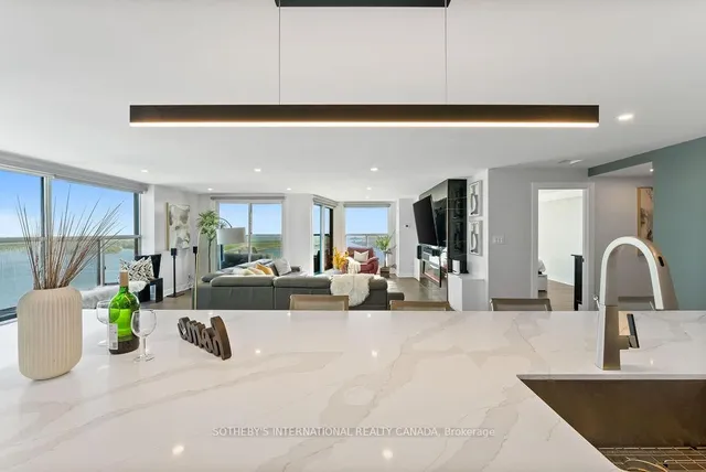 Additional image 18 of 77 Harbour Sq Unit 3208