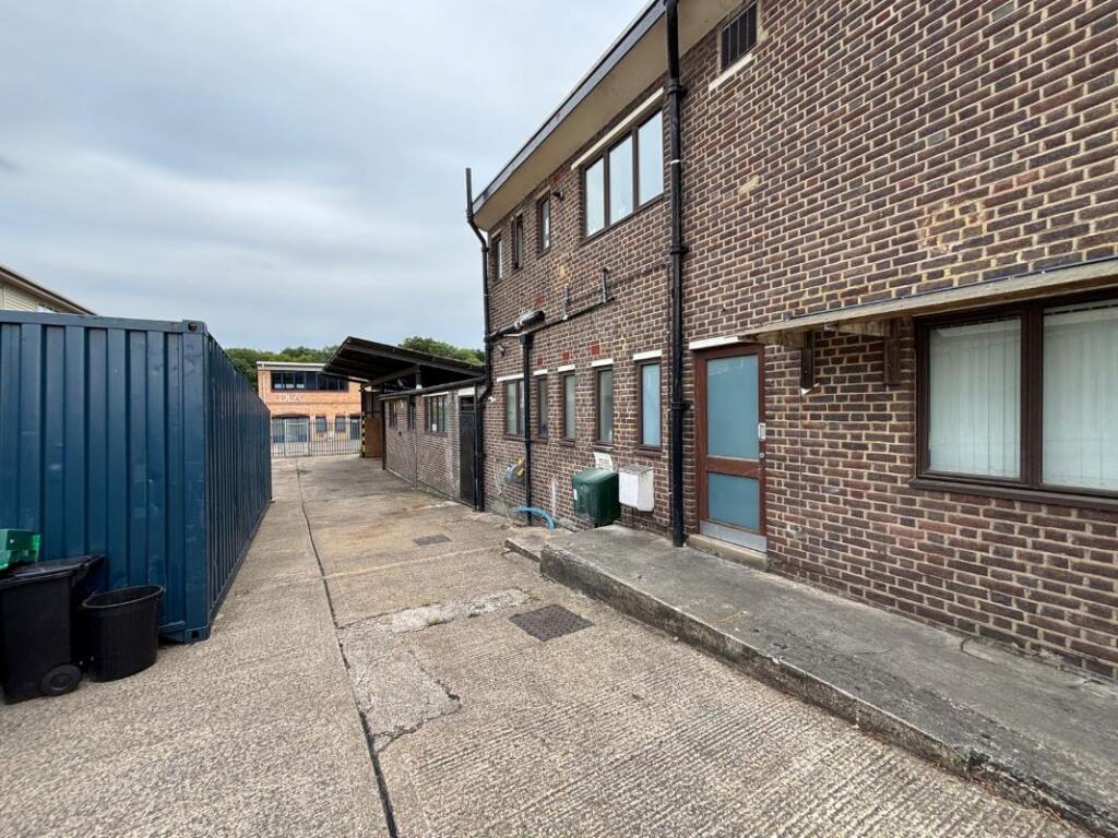 Additional image 24 of 23 Porters Wood, St Albans, Hertfordshire, AL3 6PQ