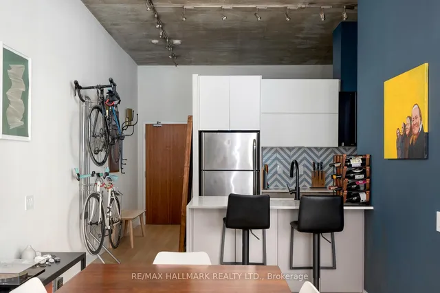 Additional image 8 of 36 Charlotte St Unit 605