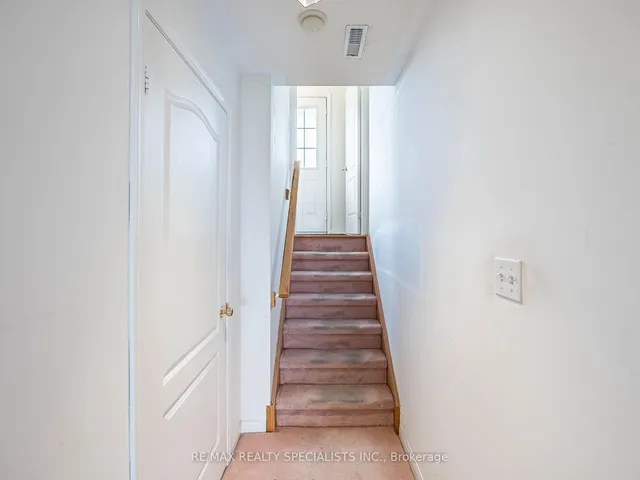 Additional image 29 of 5980 Whitehorn Ave Unit 117