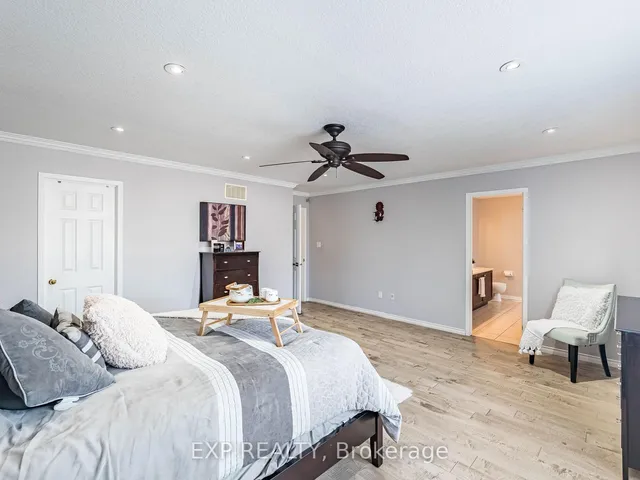 房产图片 28 - 202 Voyager Pass