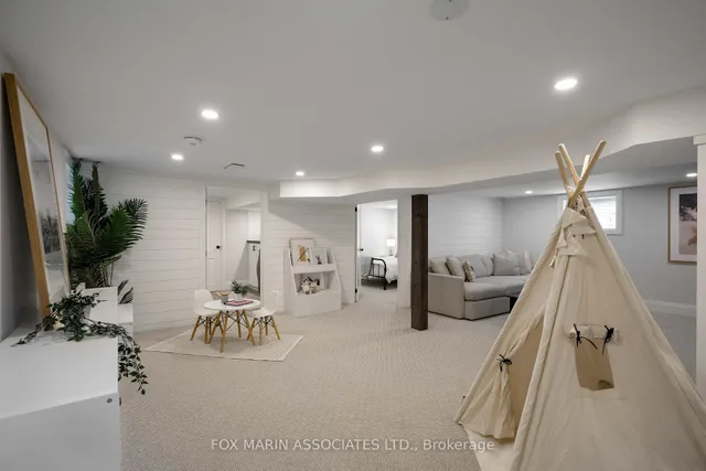 Additional image 40 of 148 Scarboro Cres