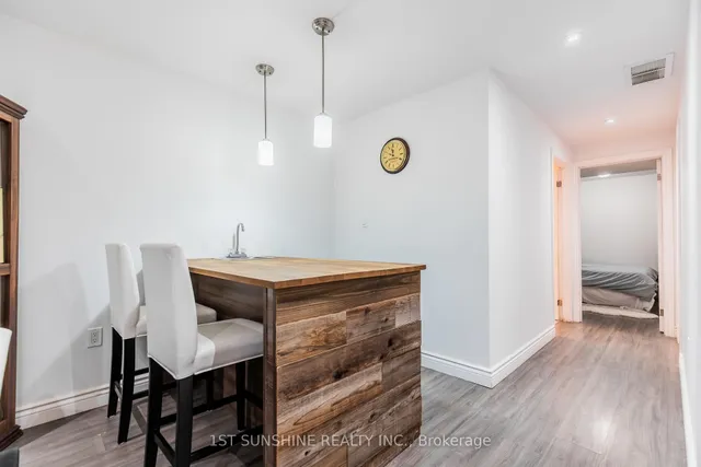 Additional image 32 of 233 SPRINGVALLEY Cres