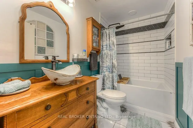 Additional image 23 of 889 Morley Ave