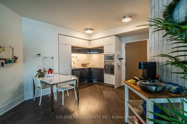 Additional image 11 of 1 Edgewater Dr Unit 415