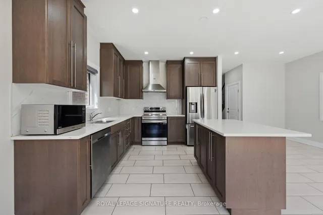 房产图片 11 - 135 Ian Ormston Dr