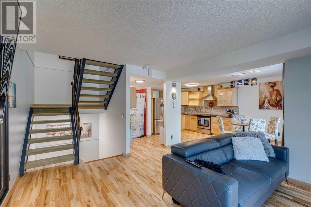 1810, 3500 Varsity Drive NW|Calgary, Alberta T2L1Y3