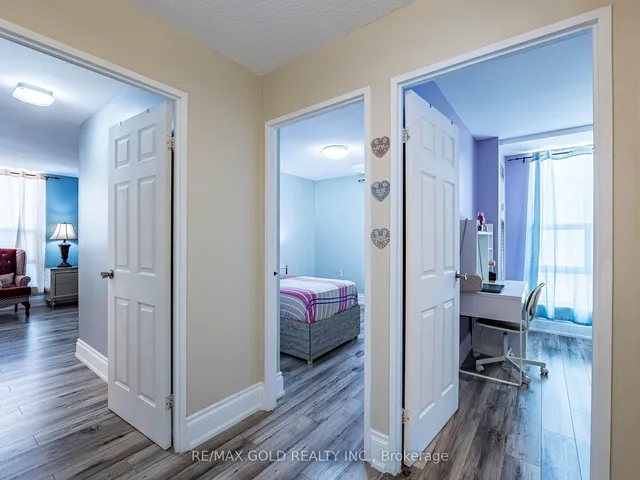 Additional image 31 of 18 Knightsbridge Rd Unit 1412