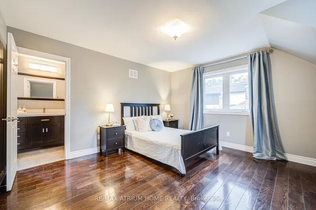 Additional image 37 of 293 Poyntz Ave