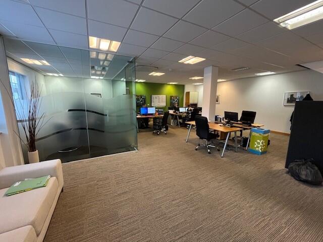 Additional image 4 of 4A Porters Wood, St. Albans, Hertfordshire, AL3 6PA