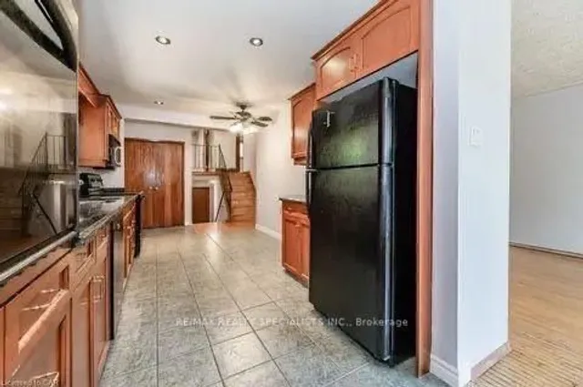 Additional image 4 of 87 Secord Ave