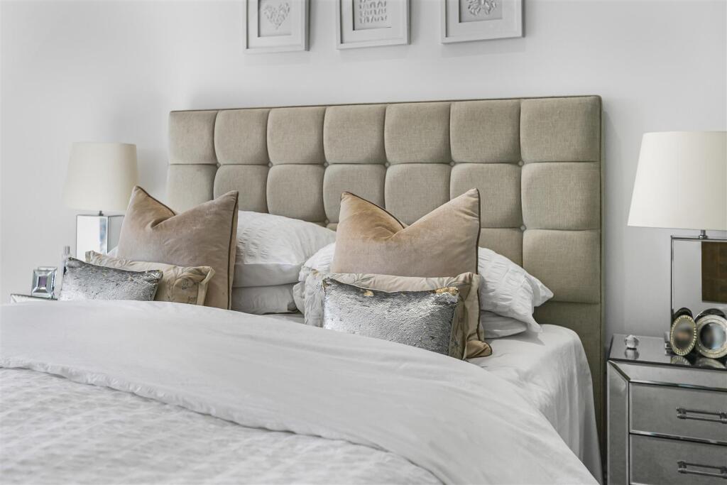 Additional image 18 of Green Close, Brookmans Park, AL9