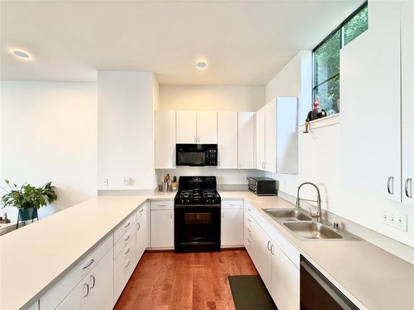 939 Colorado St UNIT 8, Houston, TX 77007