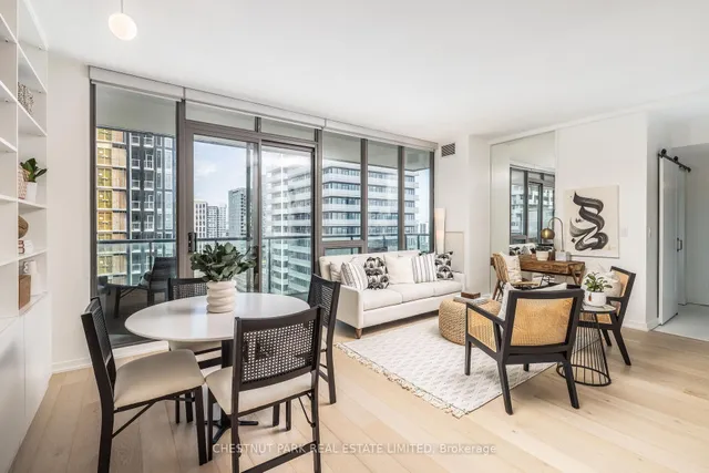 Additional image 17 of 33 Lombard St Unit 2106