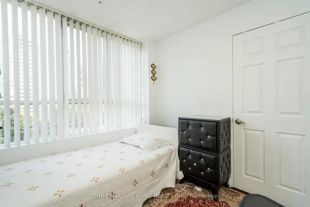 Additional image 20 of 3695 Kaneff Cres Unit 607