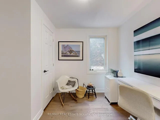 Additional image 17 of 114 Booth Ave